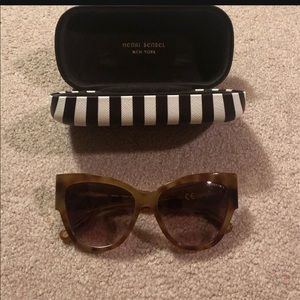 Henri Bendel sunnies!